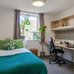 For Students Only - Comfy And Spacious Ensuites At The Green Village In Bradford
