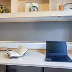 For Students Only - Comfy And Spacious Ensuites At The Green Village In Bradford