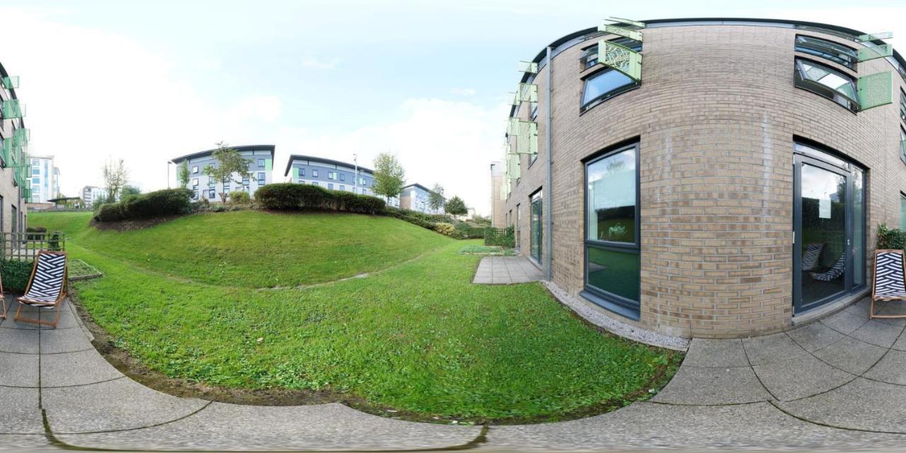 For Students Only - Comfy And Spacious Ensuites At The Village In Bradford Apartment *