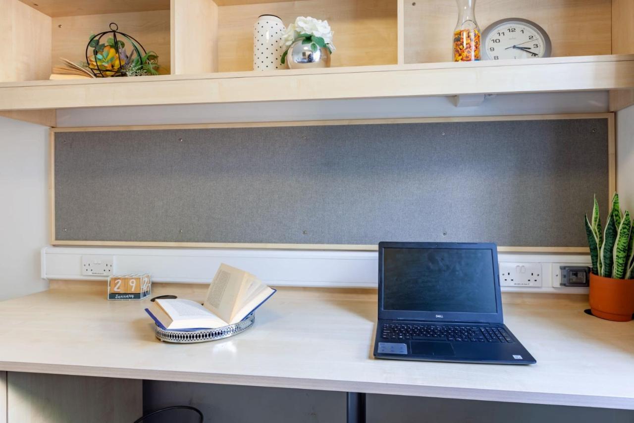 For Students Only - Comfy And Spacious Ensuites At The Village In Bradford *