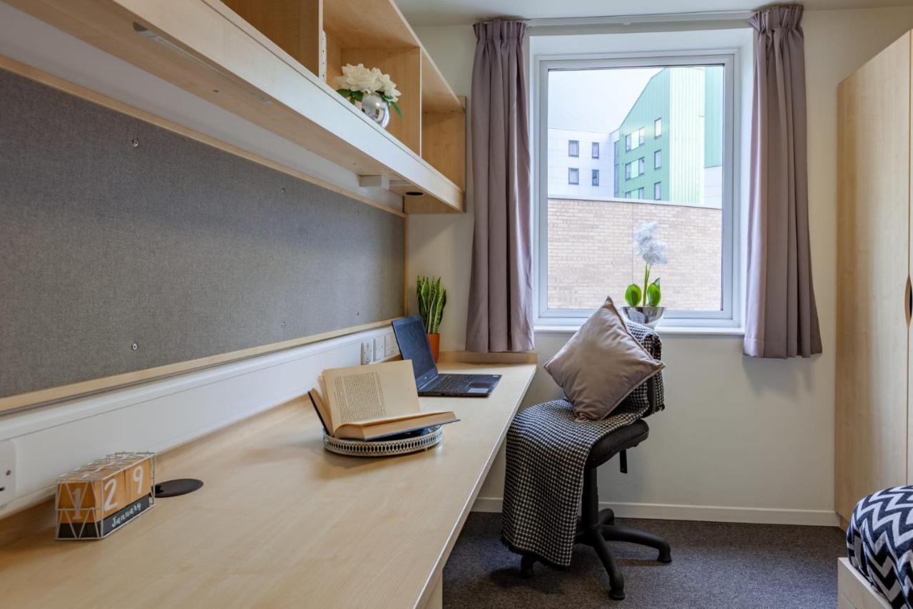 For Students Only - Comfy And Spacious Ensuites At The Village In Bradford